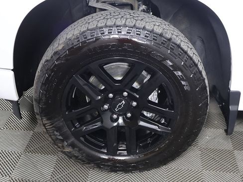 Used 2025 Chevrolet Silverado 1500 Custom AWD/4WD image 16