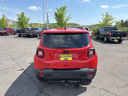 Used 2019 Jeep Renegade Altitude w/ Quick Order Package 2XM AWD/4WD image 7