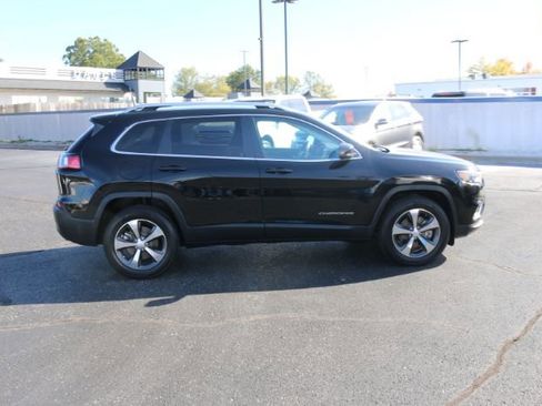 Used 2019 Jeep Cherokee Limited w/ Luxury Group image 9