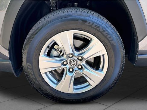 Used 2025 Toyota RAV4 XLE w/ Convenience Package FWD image 11