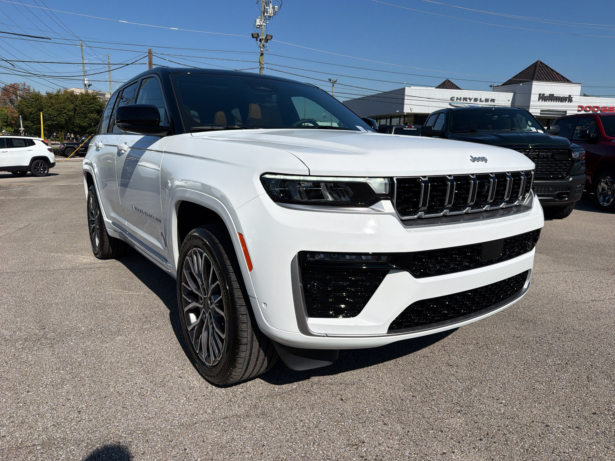New 2027 Jeep Grand Cherokee Summit AWD/4WD image 4