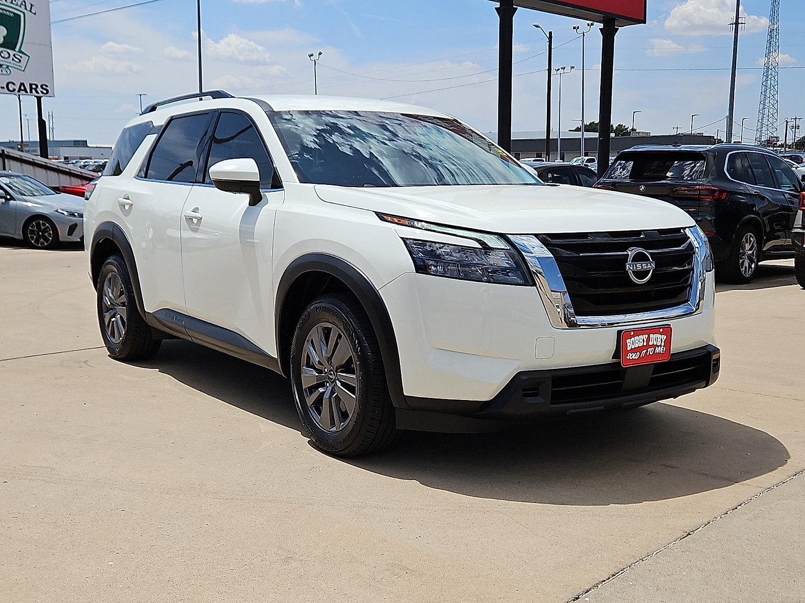 Used 2024 Nissan Pathfinder SV FWD image 4