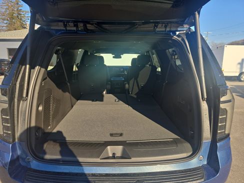 New 2026 Chevrolet Suburban LT w/ Comfort Package image 25