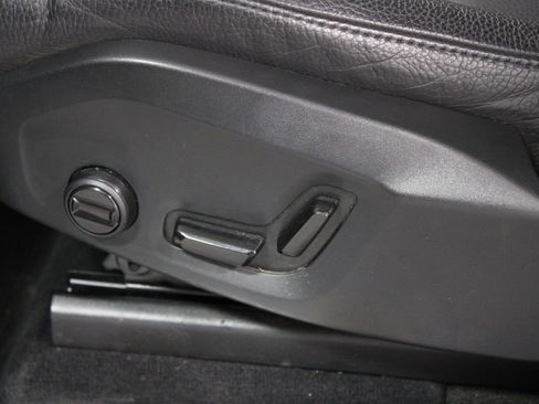 Used 2024 Volvo XC90 T8 Plus w/ Protection Package Premier image 16