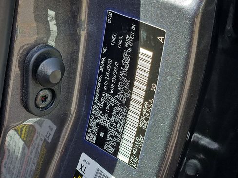 Used 2021 Toyota Highlander Limited image 29