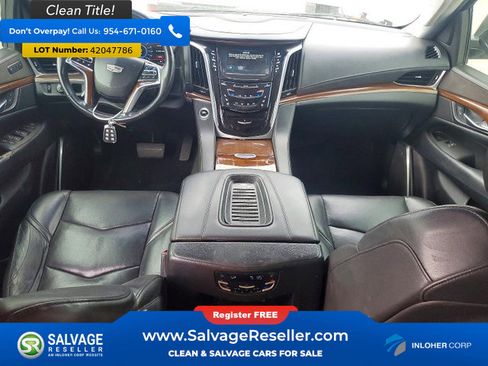 Used 2018 Cadillac Escalade Luxury image 11