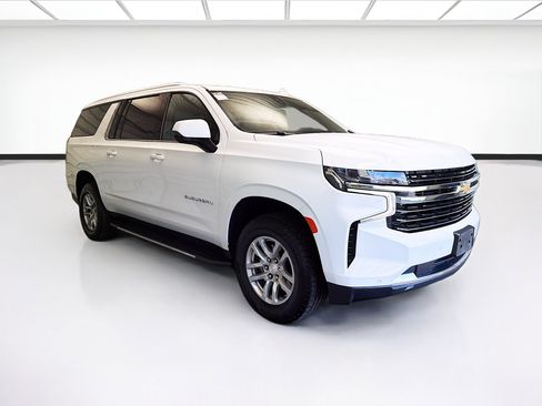 Used 2023 Chevrolet Suburban LT RWD image 3