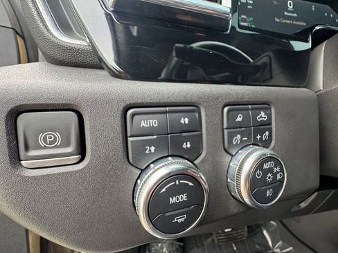 Used 2022 GMC Sierra 1500 Elevation w/ Elevation Premium Package image 6