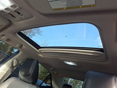 Used 2016 Toyota Corolla L image 13