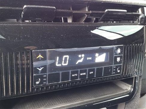 New 2023 Jeep Wagoneer Series III w/ Convenience Group I image 17