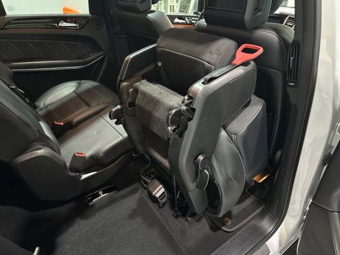 Used 2016 Mercedes-Benz GL 550 4MATIC image 49