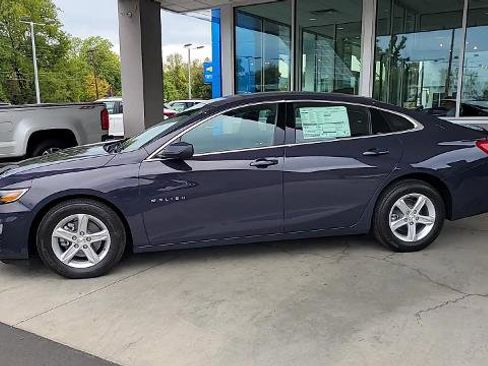 New 2025 Chevrolet Malibu LS image 40