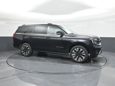 New 2025 Ford Expedition Platinum w/ Driver's Package image 11