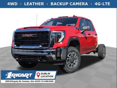 New 2025 GMC Sierra 3500 Pro w/ Convenience Package