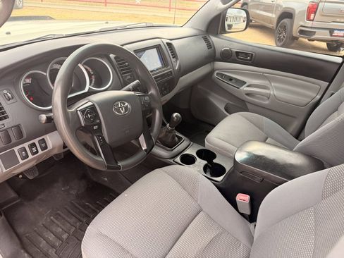 Used 2015 Toyota Tacoma 4x4 Access Cab image 17