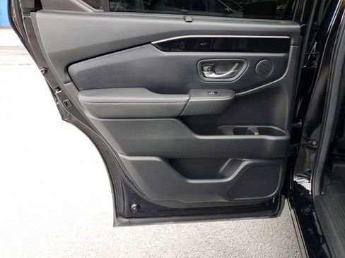 Used 2024 Honda Pilot EX-L image 13