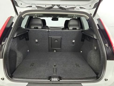 Used 2026 Volvo XC40 B5 Ultra w/ Climate Package AWD/4WD image 40