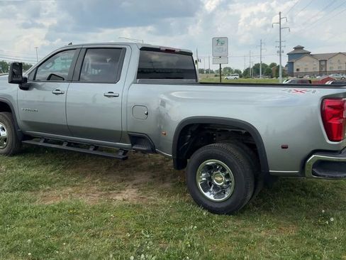 Used 2025 Chevrolet Silverado 3500 LT AWD/4WD image 4