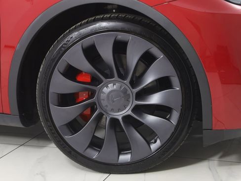 Used 2023 Tesla Model Y Performance image 16