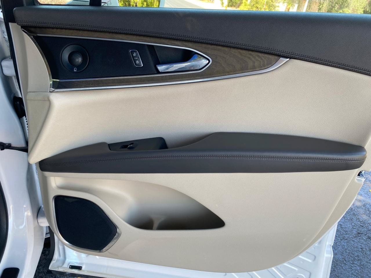 Used 2019 Lincoln Nautilus Reserve FWD image 39