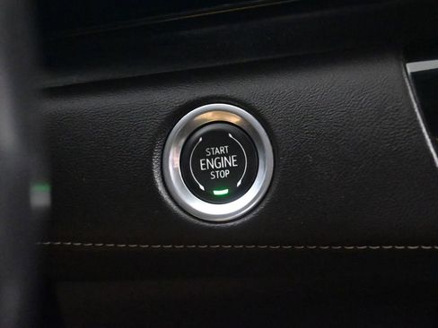 Used 2023 Cadillac Escalade ESV Premium Luxury image 37