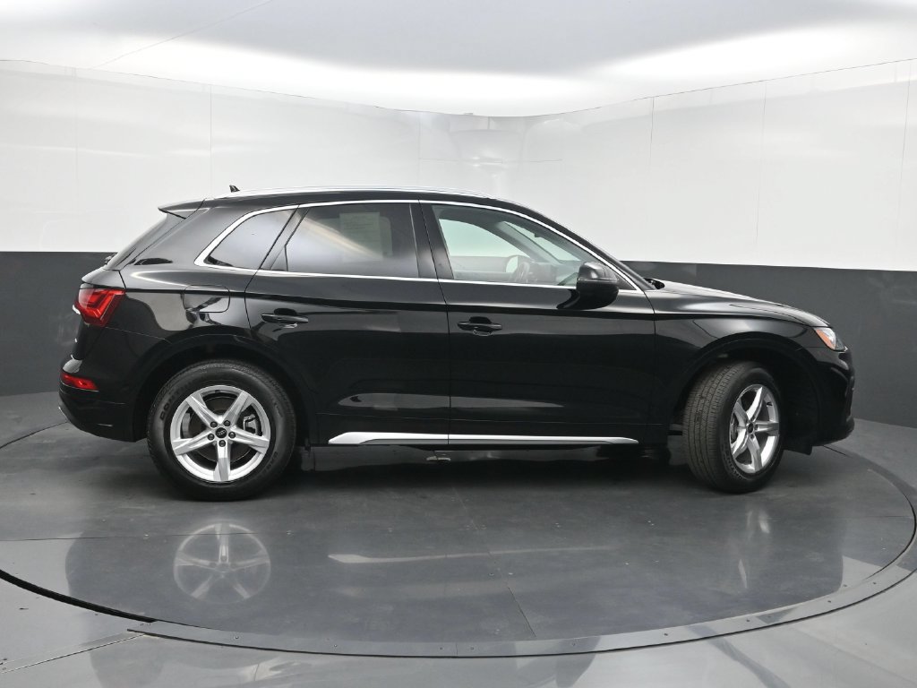 Used 2023 Audi Q5 2.0T Premium w/ Convenience Package AWD/4WD image 44