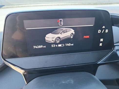 Used 2023 Volkswagen ID.4 Pro AWD/4WD image 10