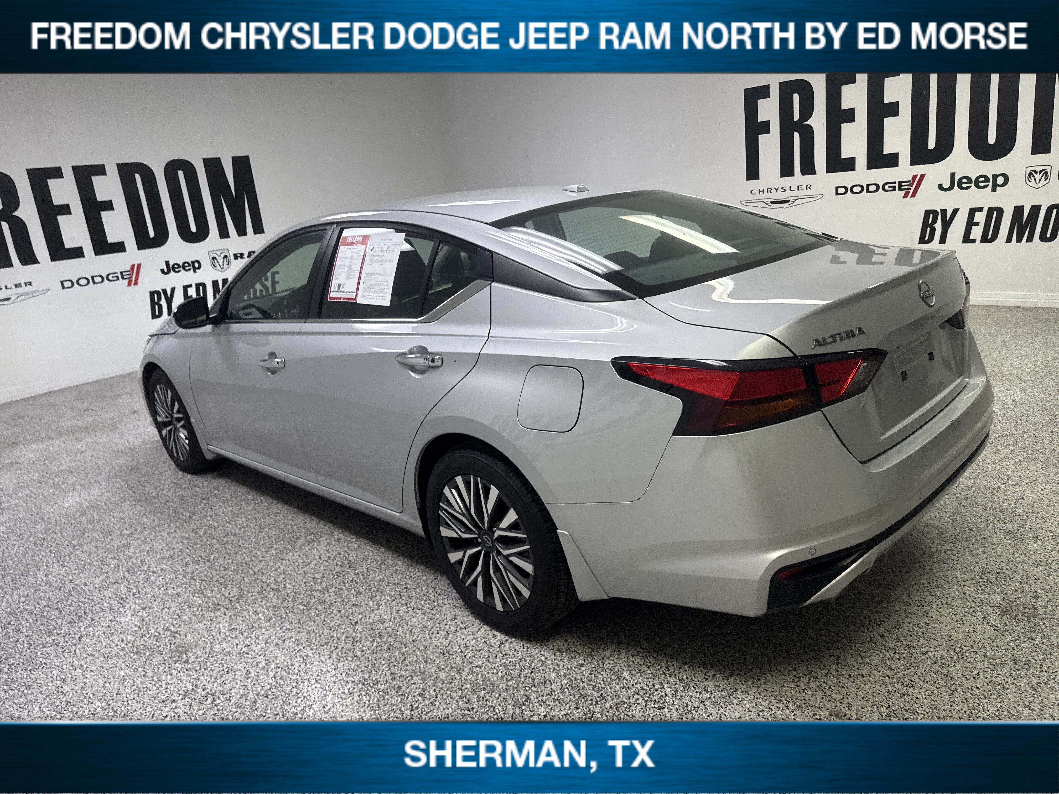 Used 2024 Nissan Altima 2.5 SV w/ SV Premium Package FWD image 6