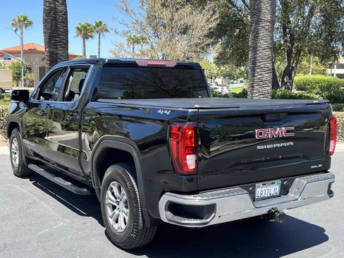 Used 2020 GMC Sierra 1500 SLE w/ SLE Value Package AWD/4WD image 2