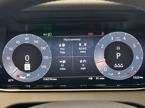 Used 2025 Land Rover Range Rover Evoque S image 17