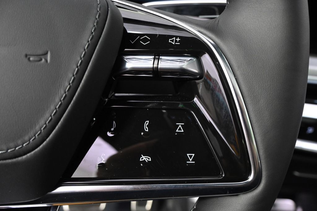 New 2026 Cadillac Lyriq V w/ LPO, Onyx Lite Package AWD/4WD image 36
