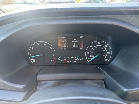 Used 2020 Ford Transit 250 Medium Roof image 17