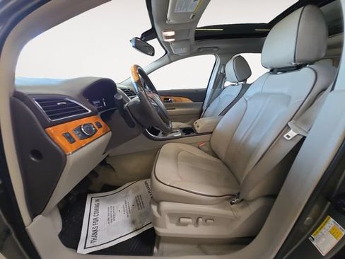 Used 2012 Lincoln MKX AWD image 11