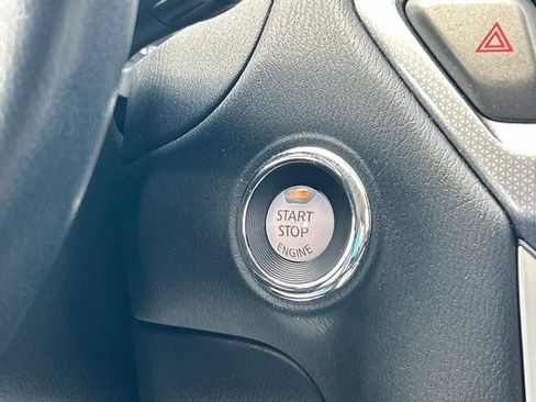Used 2019 Nissan Pathfinder SL AWD/4WD image 47