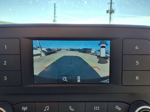 Used 2021 Ford Transit 350 XLT image 10