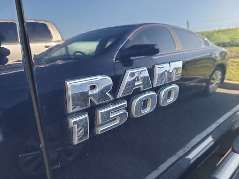 Used 2014 RAM 1500 Express RWD image 9