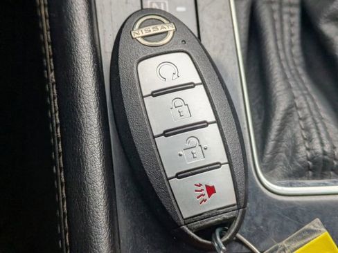 Used 2022 Nissan Kicks SV image 30