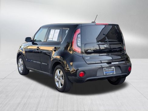 Used 2017 Kia Soul FWD image 3