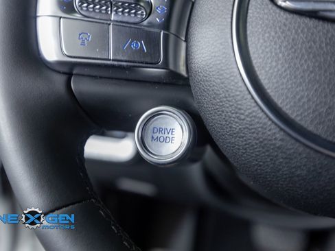 Used 2025 Genesis GV60 Advanced AWD/4WD image 16