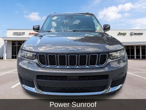 Used 2024 Jeep Grand Cherokee L Laredo w/ Trailer Tow Package RWD image 9