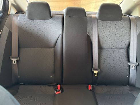 Used 2025 Nissan Versa SV FWD image 36