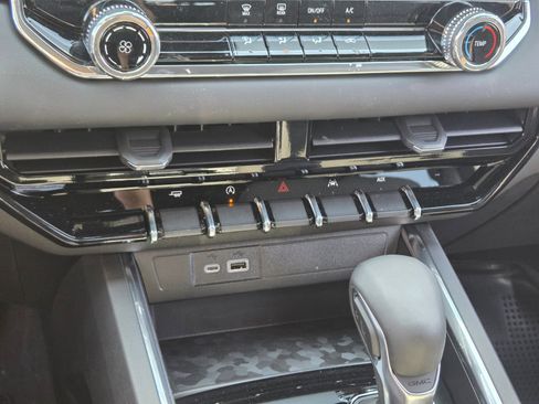 New 2025 GMC Canyon Elevation RWD image 13