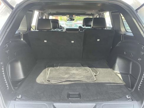 Used 2022 Jeep Grand Cherokee Limited image 9