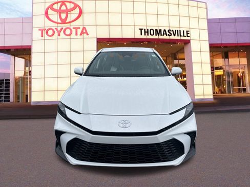 New 2025 Toyota Camry SE w/ Convenience Package image 2