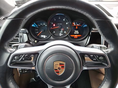 Used 2019 Porsche Macan image 20