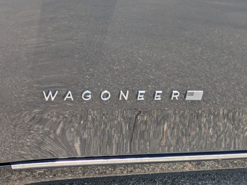 New 2025 Jeep Wagoneer Series III w/ Premium Group I image 34