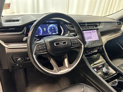 Used 2022 Jeep Grand Cherokee L Limited AWD/4WD image 20