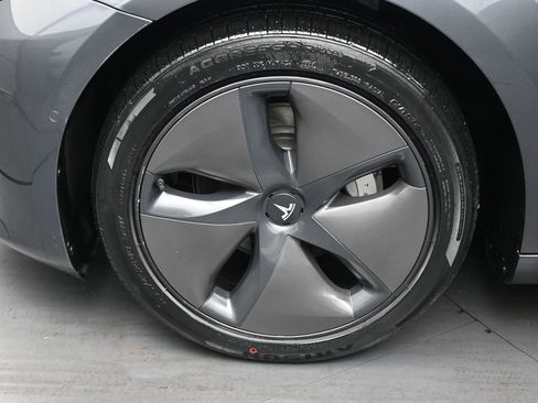 Used 2018 Tesla Model 3 Long Range image 36