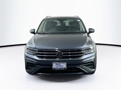 Used 2022 Volkswagen Tiguan SE image 2