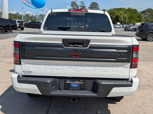 Used 2025 Nissan Frontier Pro-X w/ Tow Package RWD image 7